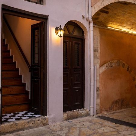 Sundial Lodge Chania  Екстер'єр фото