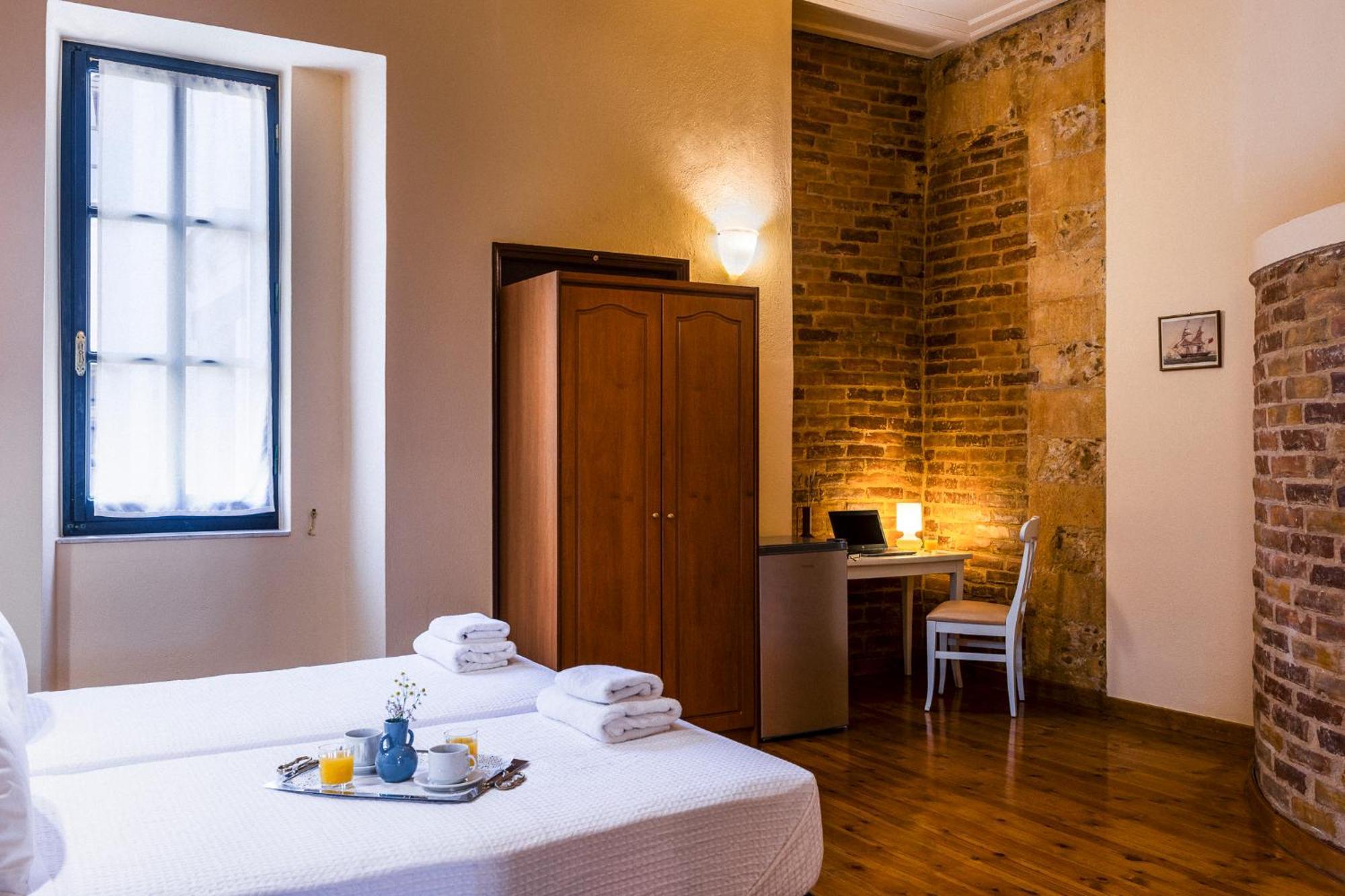 Sundial Lodge Chania  Екстер'єр фото